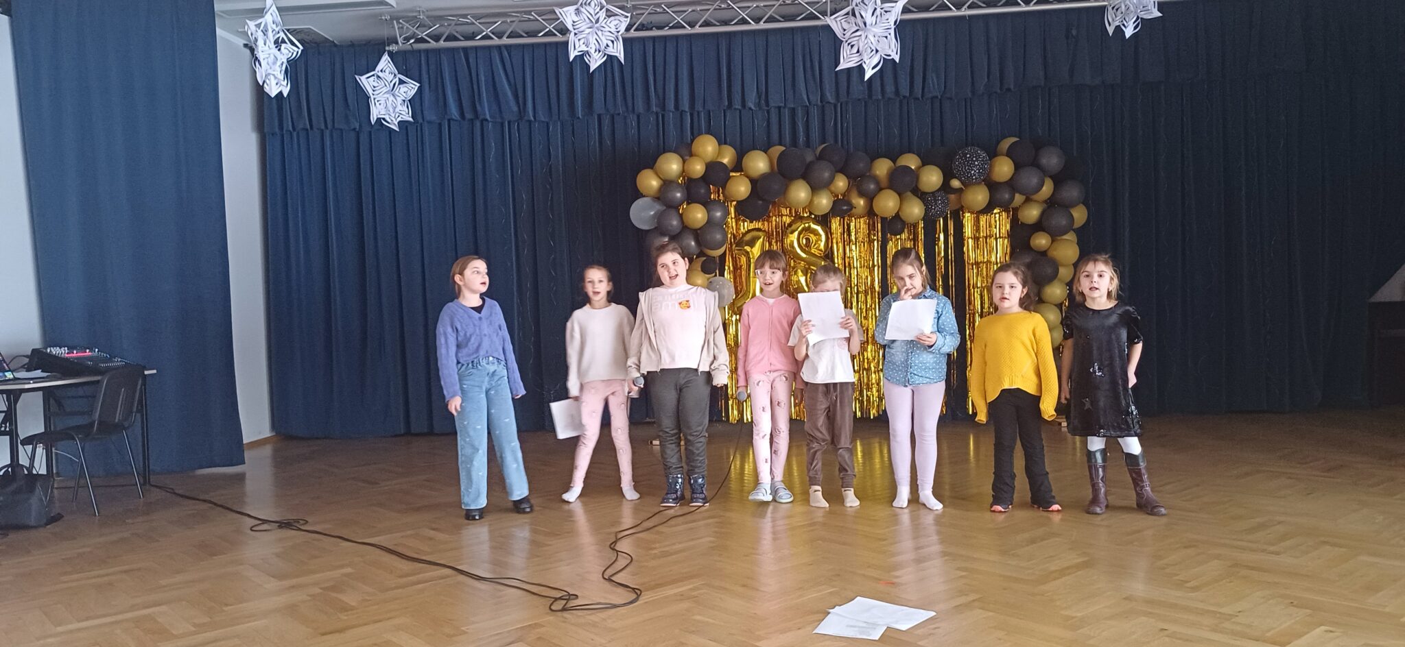 Próba Słowiczków przed przeglądem kolęd i pastorałek