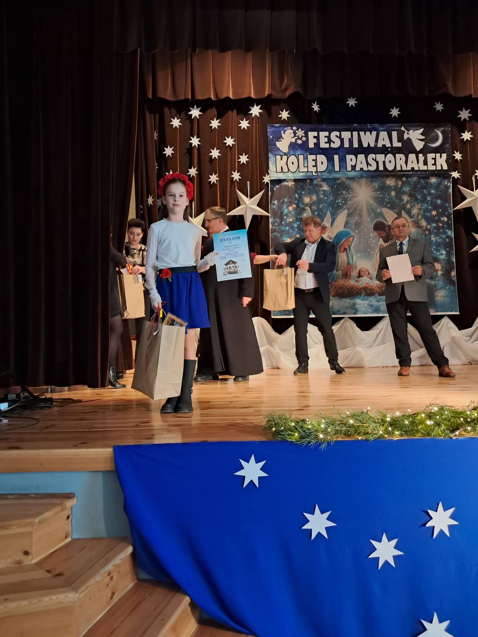 Radość, kolędy i sukces! – „Radosne Różyczki” na Festiwalu Kolęd i Pastorałek w Wierzawicach
