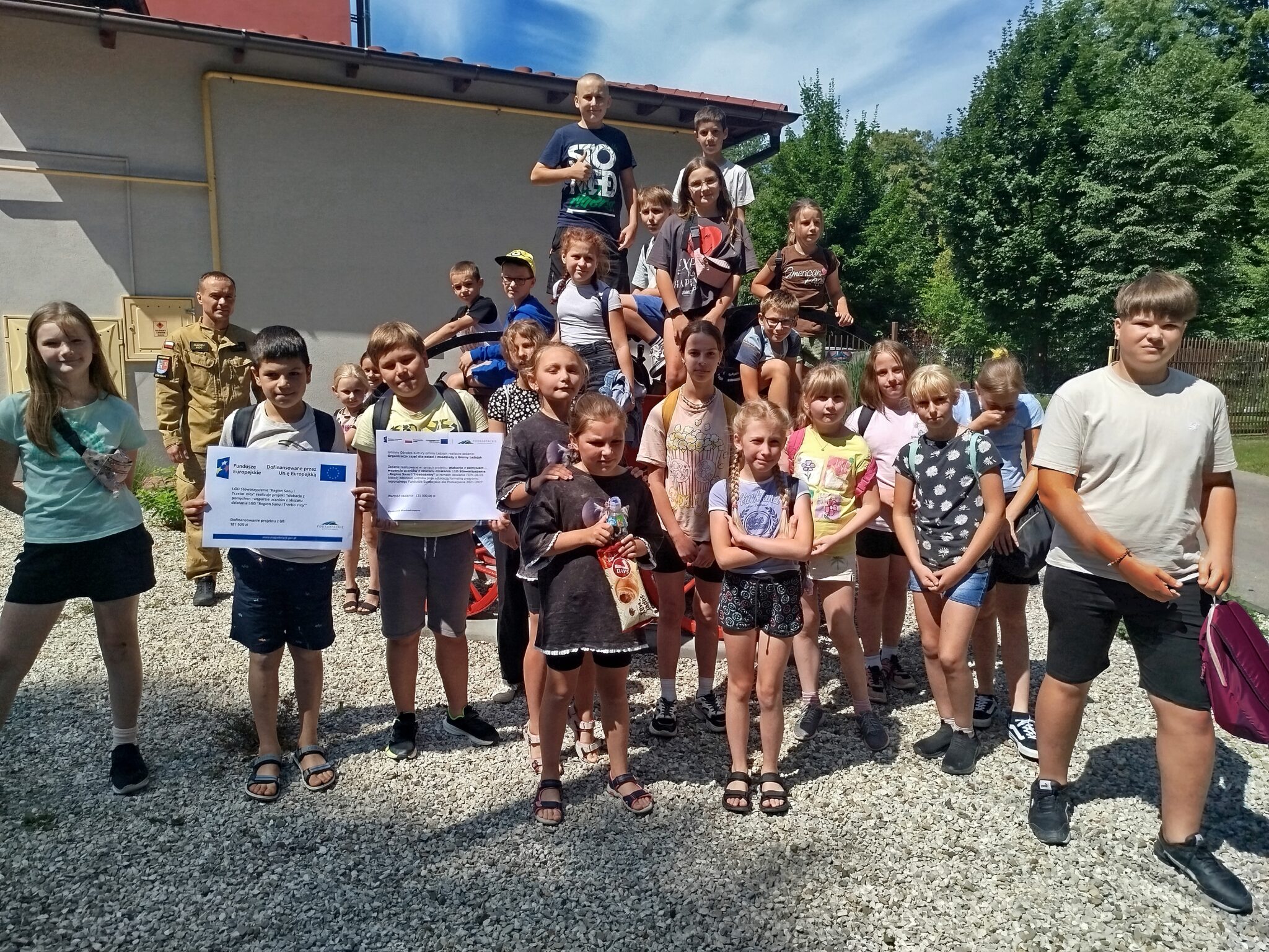 Wyjazd edukacyjny z Piskorowic do sali Ognik